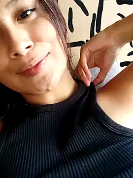 Snapshot of kinky_mila@xh chatting on 12/05/24, 10:23 kinky milaxh online show from 12/05/24, 10:23