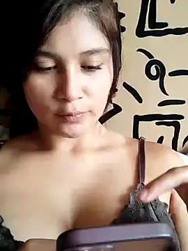 Snapshot of kinky_mila@xh chatting on 12/06/24, 04:28 kinky milaxh online show from 12/06/24, 04:28