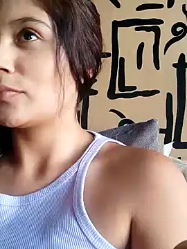 Snapshot of kinky_mila@xh chatting on 12/15/24, 10:47 kinky milaxh online show from 12/15/24, 10:47