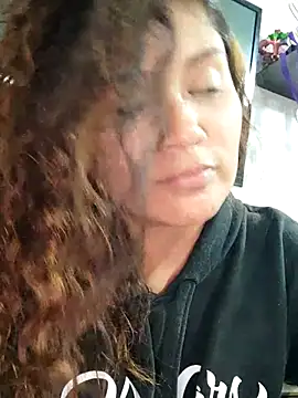 Snapshot of kinky_mila@xh chatting on 03/17/25, 03:25 kinky milaxh online show from 03/17/25, 03:25