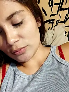 Snapshot of kinky_mila@xh chatting on 03/18/25, 02:04 kinky milaxh online show from 03/18/25, 02:04