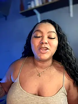 Snapshot of yanza2002 chatting on 12/01/24, 08:31 yanza2002 online show from 12/01/24, 08:31