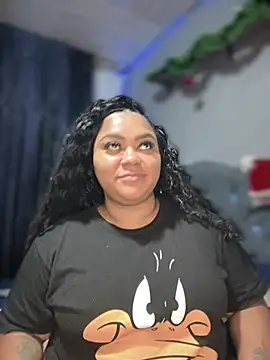 Snapshot of yanza2002 chatting on 01/03/25, 01:05 yanza2002 online show from 01/03/25, 01:05