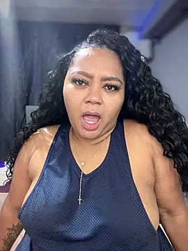 Snapshot of yanza2002 chatting on 01/26/25, 12:58 yanza2002 online show from 01/26/25, 12:58