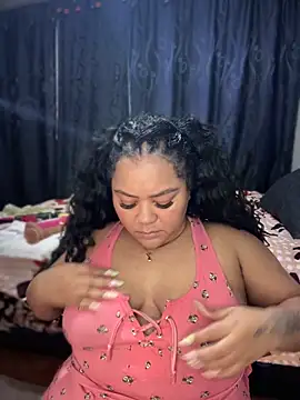 Snapshot of yanza2002 chatting on 02/11/25, 11:33 yanza2002 online show from 02/11/25, 11:33