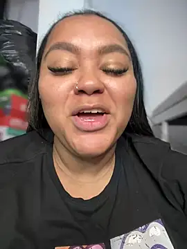 Snapshot of yanza2002 chatting on 02/27/25, 11:48 yanza2002 online show from 02/27/25, 11:48