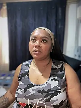 Snapshot of yanza2002 chatting on 03/16/25, 08:54 yanza2002 online show from 03/16/25, 08:54