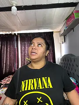 Snapshot of yanza2002 chatting on 09/28/25, 08:25 yanza2002 online show from 09/28/25, 08:25