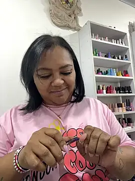 Snapshot of yanza2002 chatting on 10/01/25, 11:00 yanza2002 online show from 10/01/25, 11:00