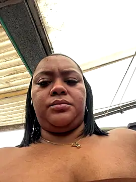 Snapshot of yanza2002 chatting on 10/26/25, 01:50 yanza2002 online show from 10/26/25, 01:50