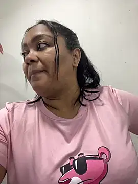 Snapshot of yanza2002 chatting on 11/03/25, 10:53 yanza2002 online show from 11/03/25, 10:53