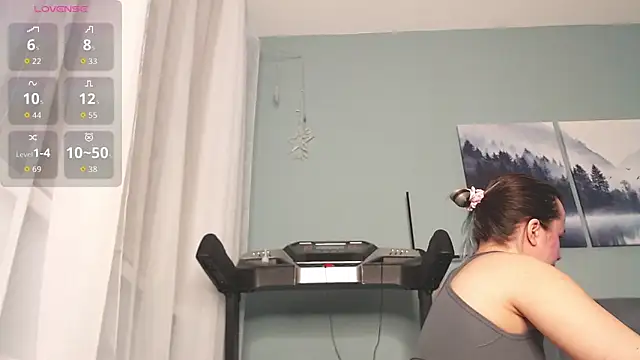 MilaniaCute online show from 02/16/26, 04:03