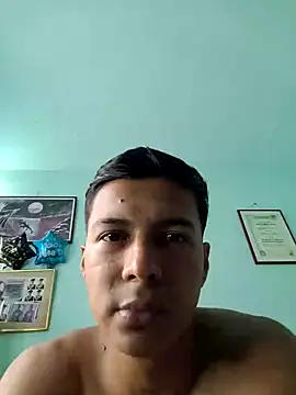Snapshot of morenito420 chatting on 08/03/26, 03:16 morenito420 online show from 08/03/26, 03:16