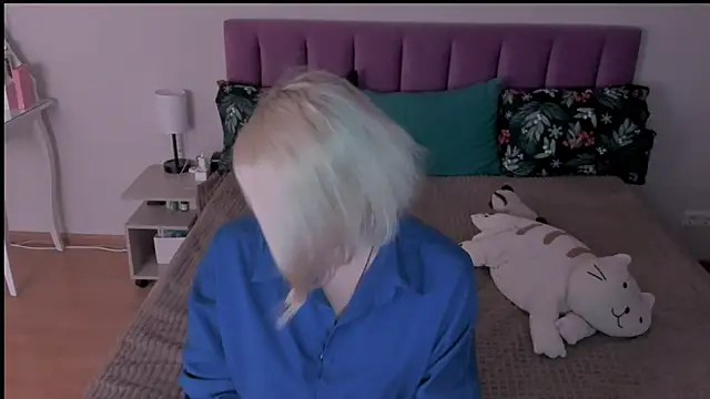 sabrinamacmarren online show from 03/02/25, 04:21