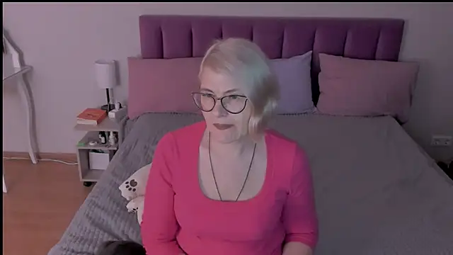 sabrinamacmarren online show from 03/12/25, 06:55