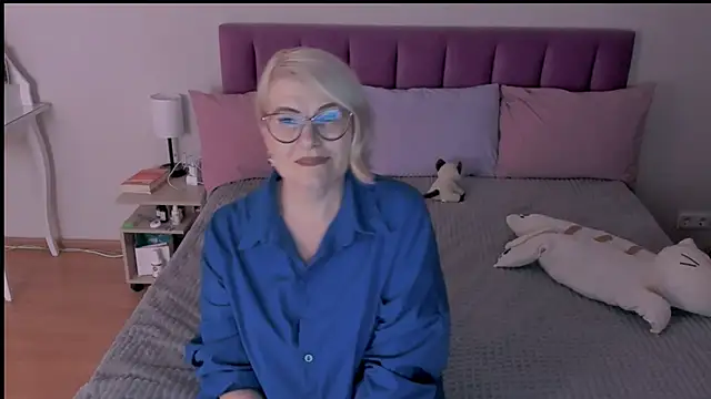 sabrinamacmarren online show from 03/14/25, 09:43