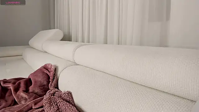 lissababe1 online show from 07/08/26, 10:03