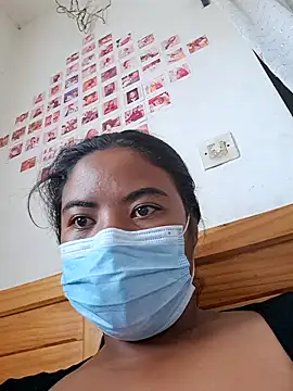 Snapshot of Artinah22 chatting on 12/23/24, 12:41 Artinah22 online show from 12/23/24, 12:41