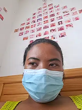 Snapshot of Artinah22 chatting on 12/24/24, 11:17 Artinah22 online show from 12/24/24, 11:17