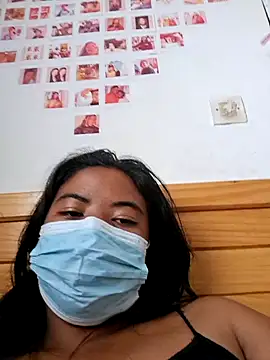 Snapshot of Artinah22 chatting on 12/26/24, 04:53 Artinah22 online show from 12/26/24, 04:53