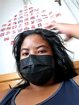 Snapshot of Artinah22 chatting on 12/28/24, 05:02 Artinah22 online show from 12/28/24, 05:02