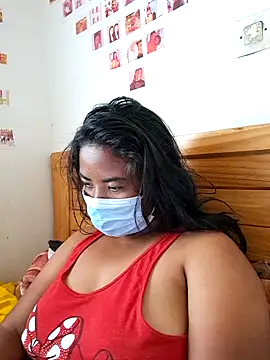 Snapshot of Artinah22 chatting on 01/04/25, 05:27 Artinah22 online show from 01/04/25, 05:27