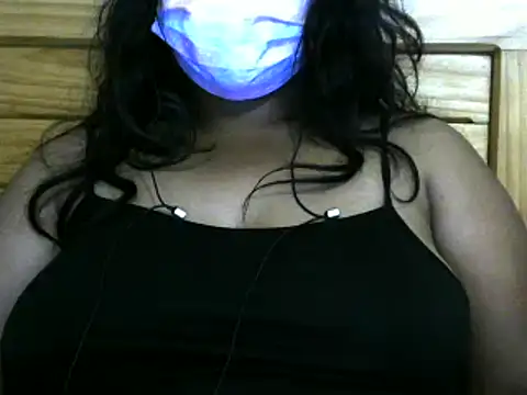 Snapshot of Artinah22 chatting on 01/14/25, 07:32 Artinah22 online show from 01/14/25, 07:32