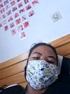 Snapshot of Artinah22 chatting on 02/01/25, 05:39 Artinah22 online show from 02/01/25, 05:39