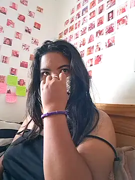 Snapshot of Artinah22 chatting on 02/03/25, 04:46 Artinah22 online show from 02/03/25, 04:46