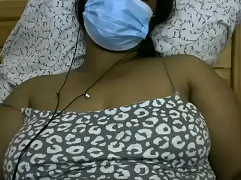 Snapshot of Artinah22 chatting on 02/22/25, 07:01 Artinah22 online show from 02/22/25, 07:01