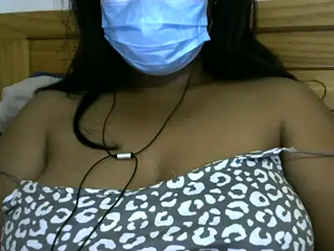 Snapshot of Artinah22 chatting on 02/28/25, 10:17 Artinah22 online show from 02/28/25, 10:17