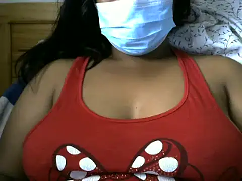 Snapshot of Artinah22 chatting on 03/01/25, 04:37 Artinah22 online show from 03/01/25, 04:37