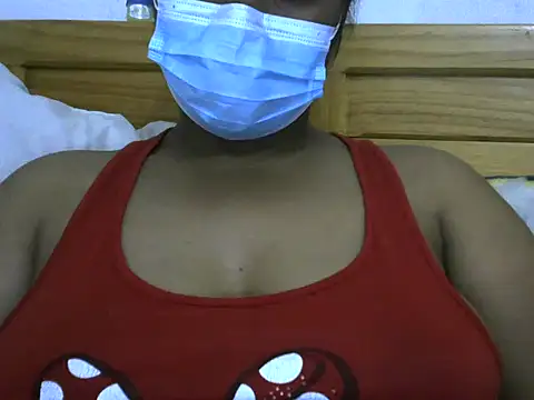 Snapshot of Artinah22 chatting on 10/03/25, 06:38 Artinah22 online show from 10/03/25, 06:38