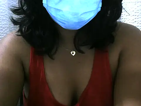 Snapshot of Artinah22 chatting on 11/10/25, 08:41 Artinah22 online show from 11/10/25, 08:41