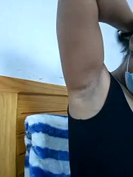 Snapshot of Artinah22 chatting on 11/25/25, 06:57 Artinah22 online show from 11/25/25, 06:57