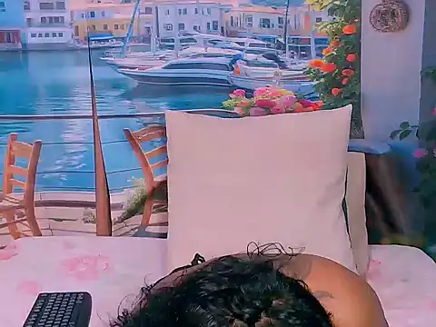 Snapshot of indiansparkle chatting on 10/25/25, 06:13 indiansparkle online show from 10/25/25, 06:13