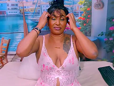 Snapshot of indiansparkle chatting on 11/07/25, 06:19 indiansparkle online show from 11/07/25, 06:19