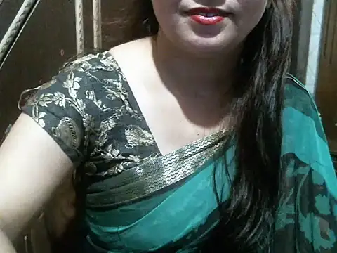 Snapshot of UrsMansi chatting on 07/18/26, 03:33 UrsMansi online show from 07/18/26, 03:33
