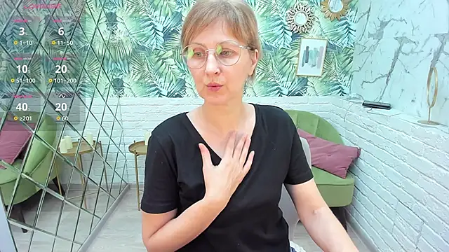 Paris Cherry online show from 12/20/25, 08:05