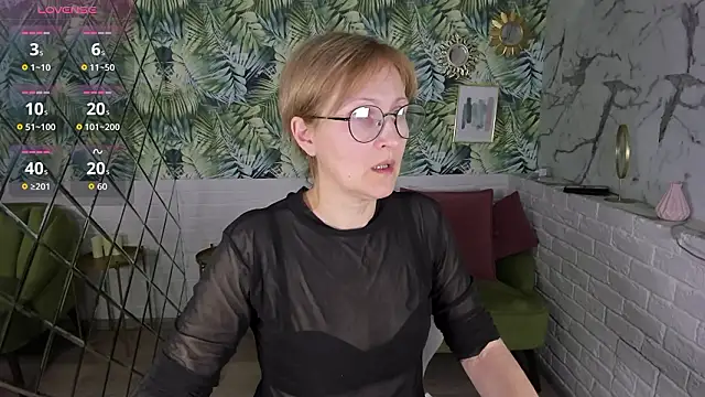 Paris Cherry online show from 02/07/26, 06:22