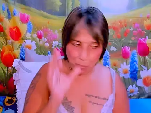 indianroxy online show from 10/13/25, 06:02