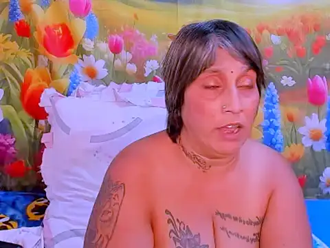 indianroxy online show from 10/13/25, 06:08