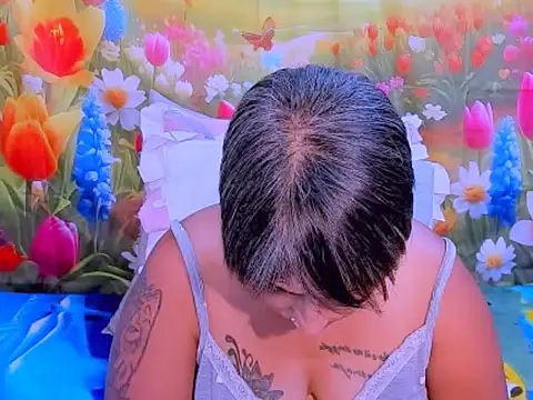 indianroxy online show from 10/30/25, 05:35