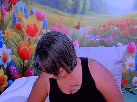 indianroxy online show from 11/15/25, 06:48