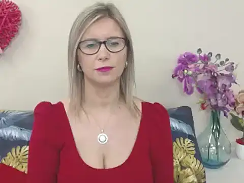 Snapshot of DoreenSexy chatting on 01/22/25, 07:14 DoreenSexy online show from 01/22/25, 07:14