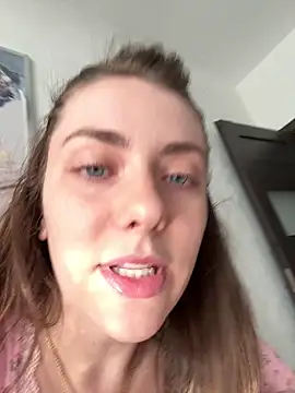 Snapshot of MariiD chatting on 03/09/26, 08:29 MariiD online show from 03/09/26, 08:29