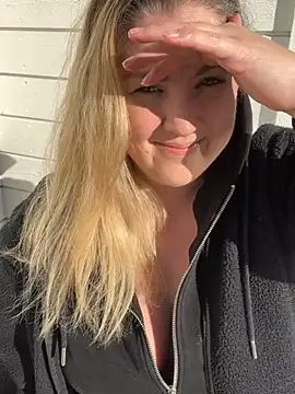 Snapshot of Anna_Alexa chatting on 02/14/25, 10:59 Anna Alexa online show from 02/14/25, 10:59