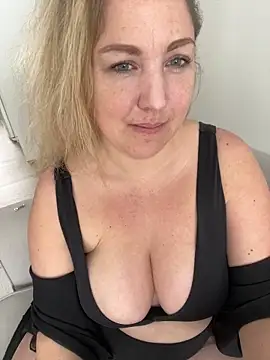 Snapshot of Anna_Alexa chatting on 03/13/25, 07:31 Anna Alexa online show from 03/13/25, 07:31