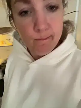 Snapshot of Anna_Alexa chatting on 11/28/25, 07:33 Anna Alexa online show from 11/28/25, 07:33