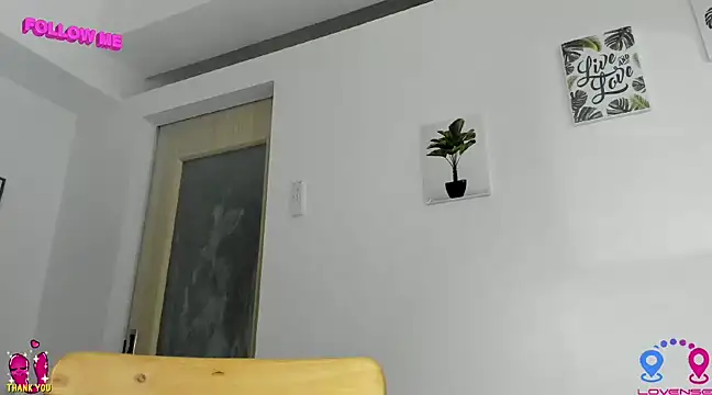 Snapshot of hottycrishina chatting on 01/13/25, 09:19 hottycrishina online show from 01/13/25, 09:19